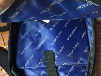 广州搬家转让基本全新双肩包，仅用两次，物美价廉